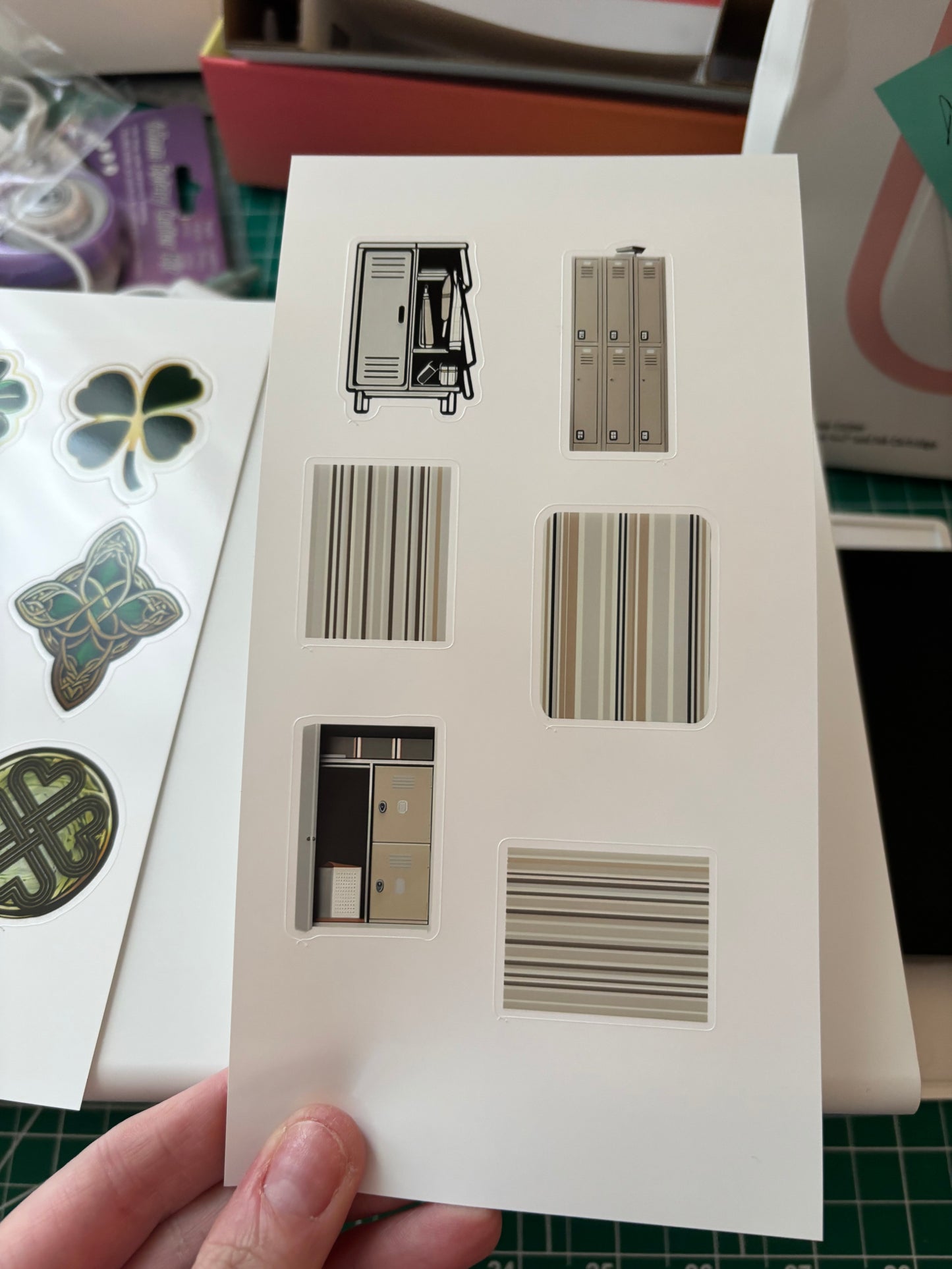 Locker Wallpaper Kit - Your Brand - The Minimalist
