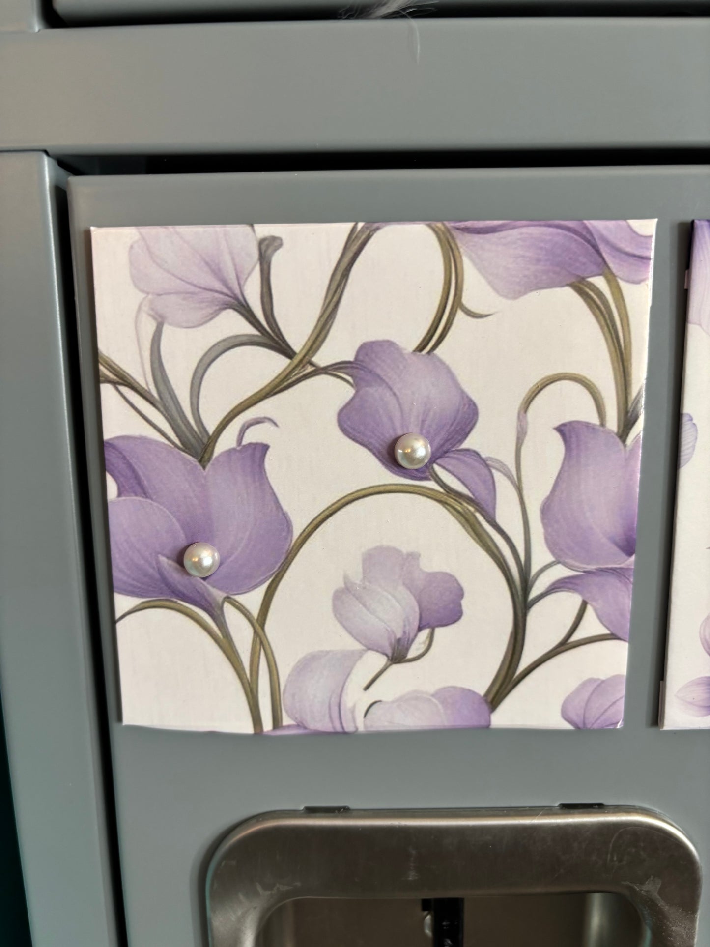 Magnetic Square Tiles