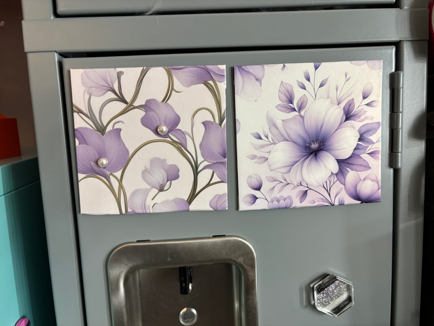 Magnetic Square Tiles